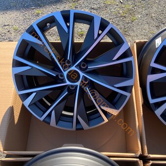NOVÉ HYDRUS R18 KAROQ ODPOČET DPH - 6