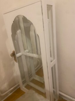 Umělecká závěsná vitrína - 6