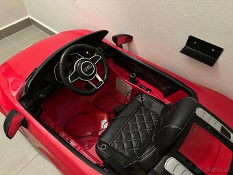 Elektrické autíčko Audi R8 Spyder (2-8 let, do 30 kg) - 6