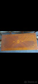 Starožitný řezbovaný nábytek - 6