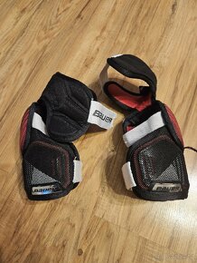 Hokejové rukavice,vesta, lokty, chrániče na brusle - 6