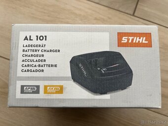 STIHL baterie AP 300S s nabíječkou - 6
