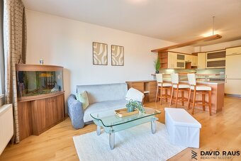 Prodej bytu 3+kk se dvěma balkony ( 102 m2 ), ul. Přízřenick - 6