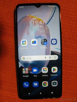 MOTOROLA Moto E22 USB C Dual Sim 2GB/32GB černá Android 12 - 6