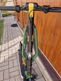 Elektrická koloběžka Jeep 2xe ADVENTURER - 6
