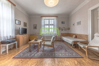 Vesnická usedlost-rodinný dům s hospodářskými stavbami v Ho - 6