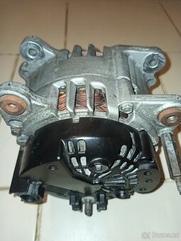 Alternátor VW Touran 2.0 TDI - 6