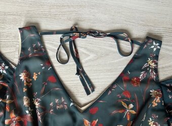 Zelené květované šaty - 6