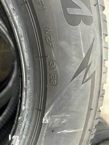 215/60 R16 Bridgestone Blizzak LM005 - 6