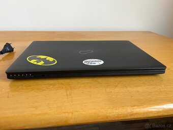 Fujitsu Lifebook A557 - 6