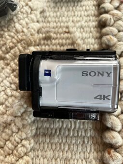 Sony fdr-x3000 s příslušenstvím - 6