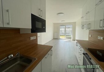 Pronájem moderního bytu 2+kk s velkou terasou, 80 m Praha 6 - 6