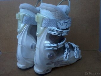 Lyžáky dámské Atomic 24,5 - 6