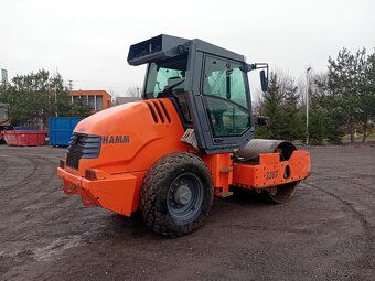 Válec HAMM 3307 - 6