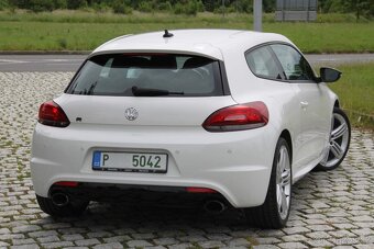 SCIROCCO R, 2.0TSI-195kw,6st.Manuál,Bi-Xen,R19,Kůže,PDC,2010 - 6