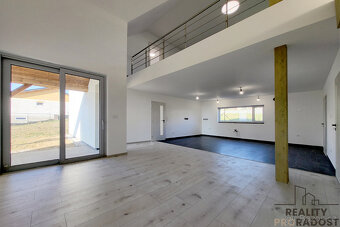 Prodej moderní novostavby domu 5+kk s garáží a pozemkem 958 - 6