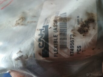 Sklízecí mlátička -kombajn CASE náhradní díly - 6