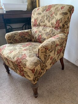 Dvě starožitná křesílka - 6