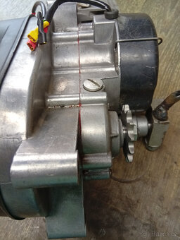 PRODÁM MOTOR BABETTA 225 - 6