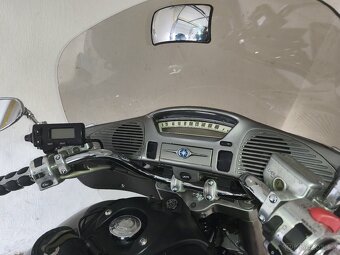Yamaha Royal Star 1300 Venture - 6