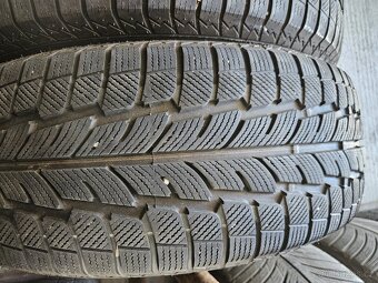 Zimní pneu 225/60R16 - 6
