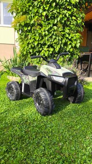 Dětská elektrická čtyřkolka Feber Quad 12V s baterií - 6