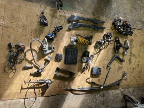 Yamaha R6 1998 - 2002 náhradní díly - 6