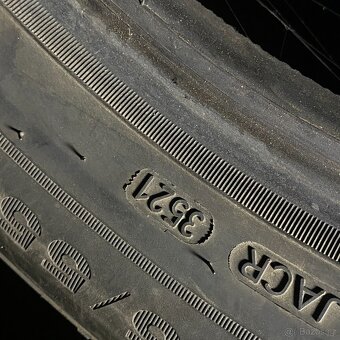 Zimní pneu 205/55 R17 98V Dunlop 5mm - 6