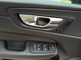 Volvo XC60, VOLVO XC60 B4 D PLUS DARK - 6