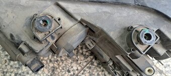 Prodám pravé přední světlo WV Sharan 7n - 6