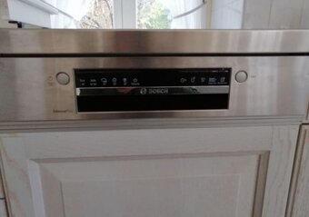 Luxusní bílá venkovská kuchyně se spotřebiči,5786 - 6