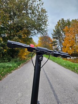 Elektrokoloběžka Cory Cool - 6