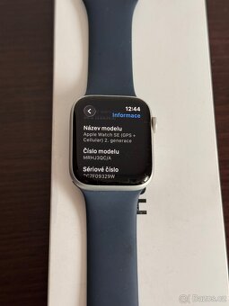 Apple Watch SE (2. generace) 44mm LTE - 6