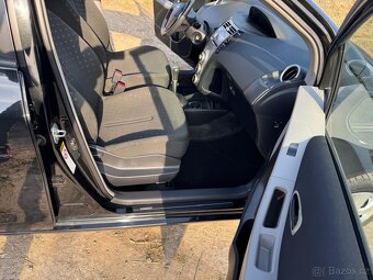 Toyota Yaris 1.Oi - 6