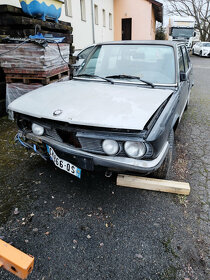 BMW E 28 525e - sleva - 6
