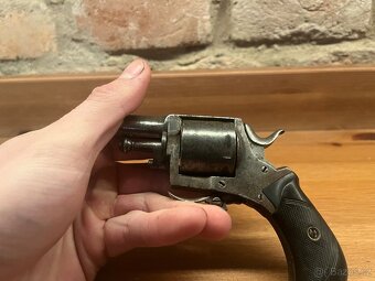 Historický revolver bulldog - 6