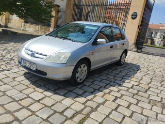 Honda Civic 7G 1.6i - 6