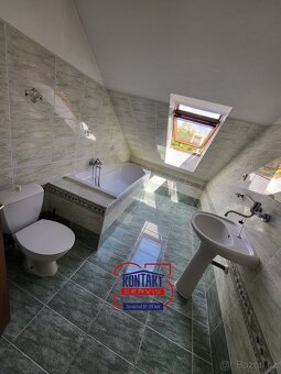 Pronájem prostorného podkrovního bytu 2+kk, 60 m2, ulice J. - 6