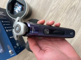 Philips i9000 - 6