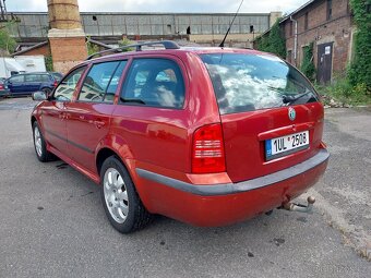Škoda Octavia Combi 1,6i - 6
