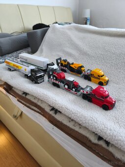 Autíčka kovové, plastové. - 6