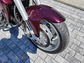 Suzuki M1800R Intruder r2 - 6
