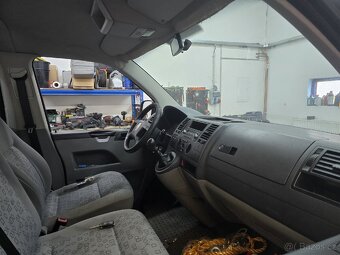 VW T5 Transporter Shutt 2,5 TDi BNZ Náhradní díly - 6