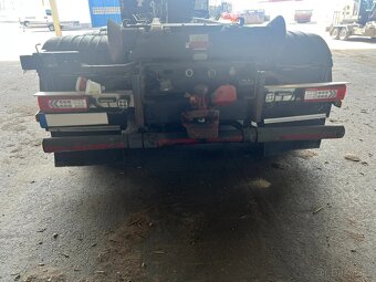 Volvo FMX 500 8x4 nosič kontejneru - 6