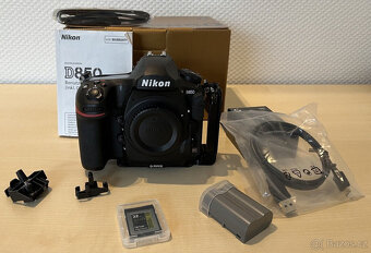 Tělo Nikonu D850 s balíčkem příslušenství, 43 000 snímků, do - 6