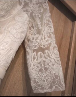 Krásné svatební šaty s krajkou - 6