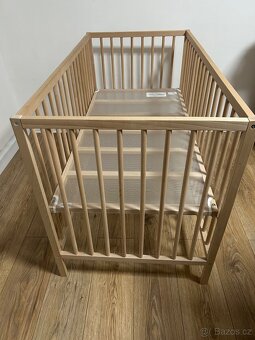 Postýlka s matraci - 6