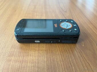 Sony Ericsson W900i - originálne balenie - 6