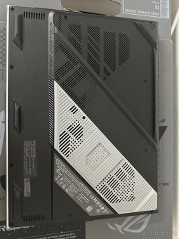 ASUS ROG Strix SCAR 16 – RTX 4080, i9, QHD+ 240Hz, TOP STAV - 6