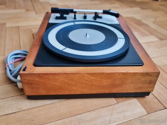 Gramofon Tesla NZC 130 - 6